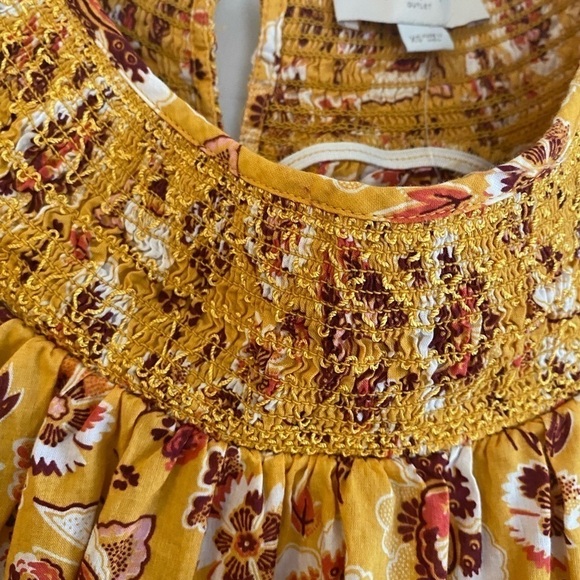 Loft Smocked shirt size XS EUC - Picture 6 of 6